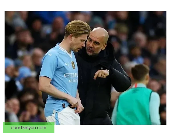 德布劳内庆祝动作起源引发球迷热议，表现稳健继续为球队贡献。术理念。