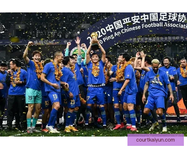 中超冠军候选球队表现稳健，赛季末期竞争愈发激烈