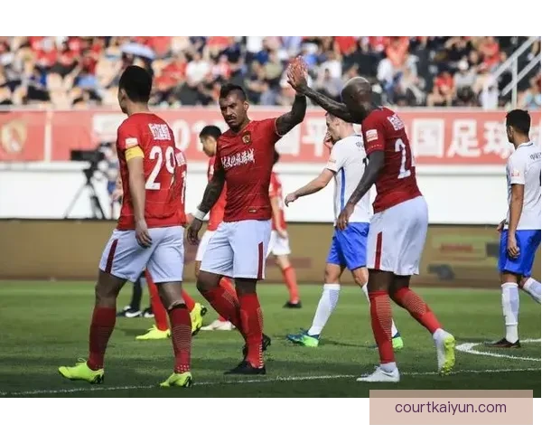 保利尼奥技术特点解析：攻守兼备中场核心表现稳健后插上进攻能力突出